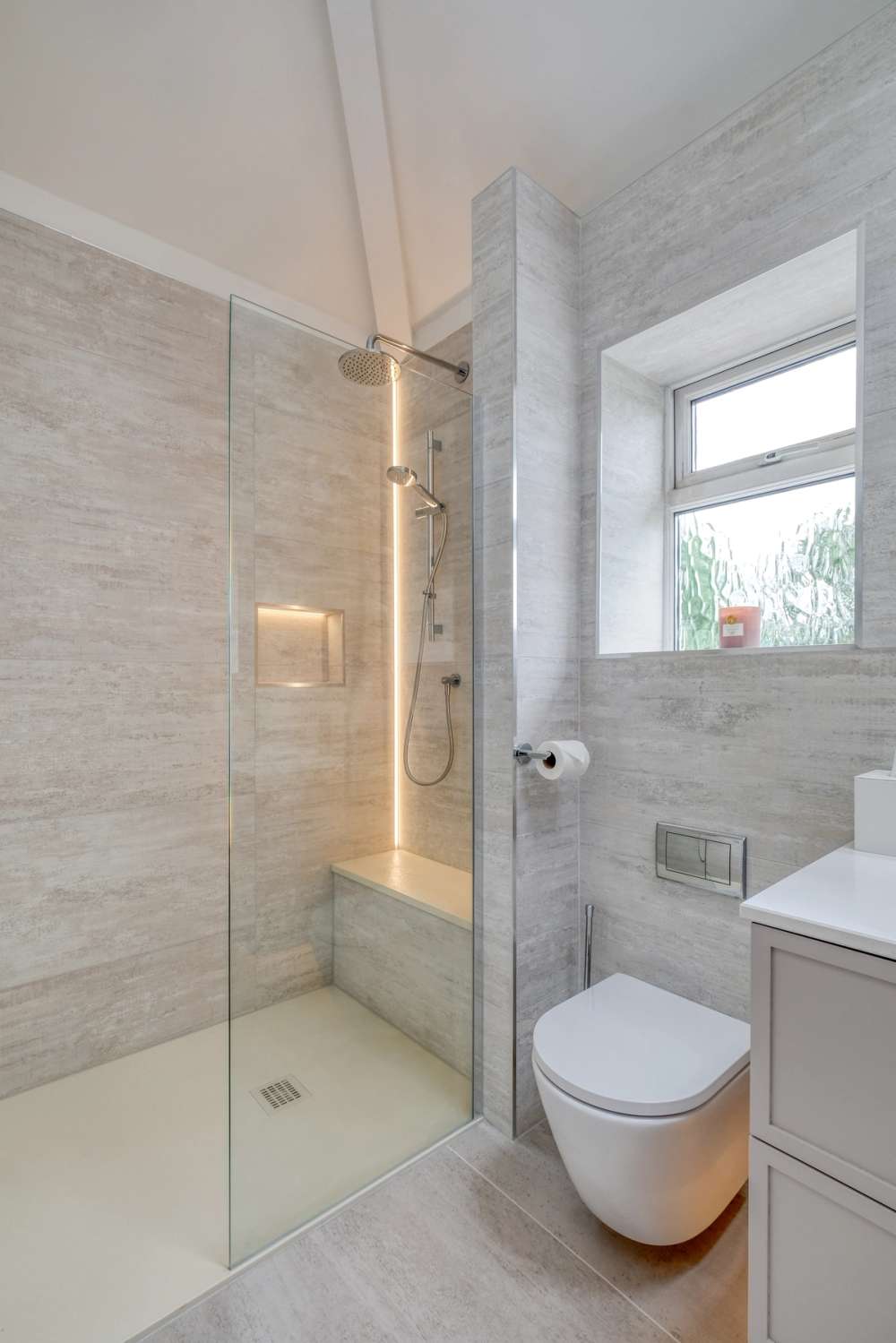 Flair Lotus Cream Shower Tray