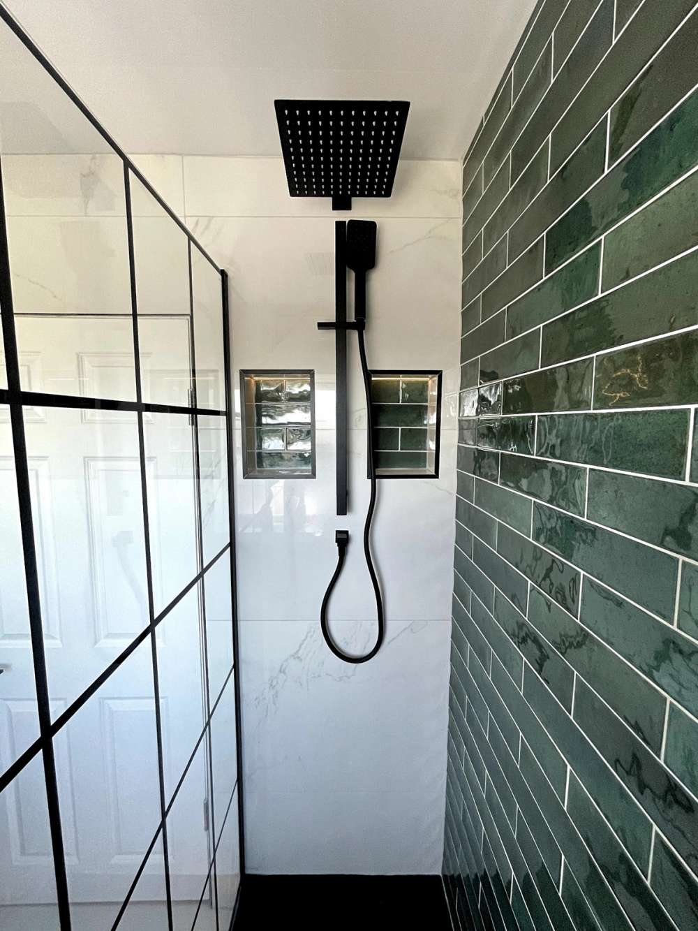 Matte Black Square Triple Concealed Thermo valve