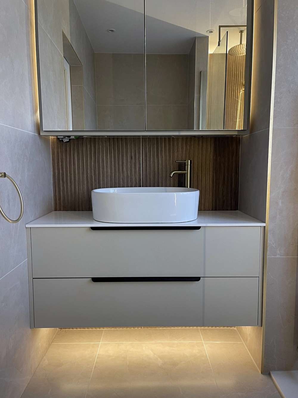 Bespoke Vanity Unit with Egans Carrara Worktop 1100 x 400