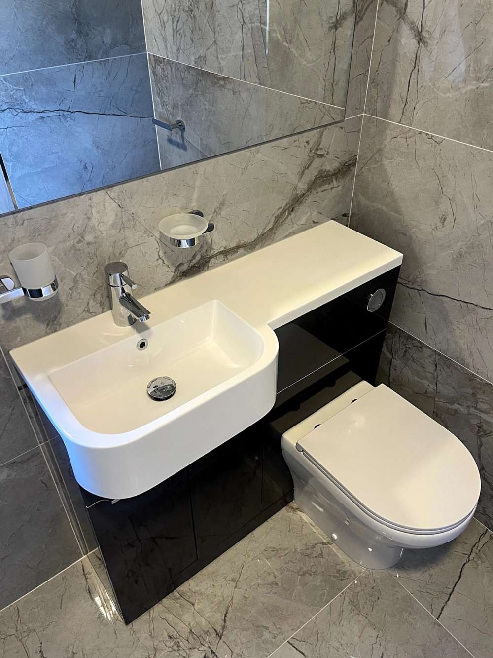 Tavistock Match Unit in Gloss Clay