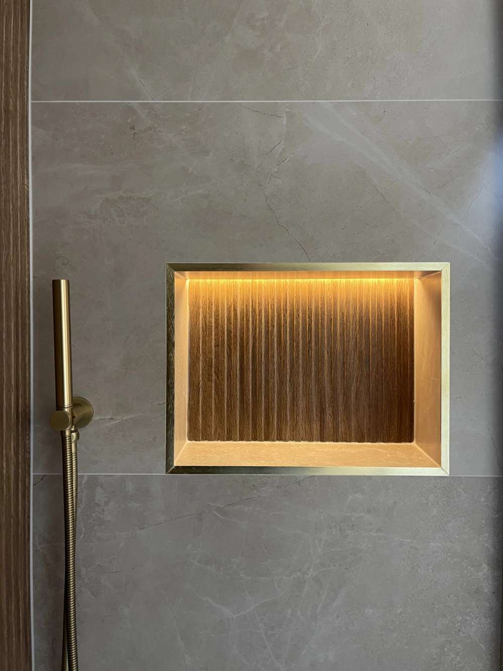 LED Lit Alcove