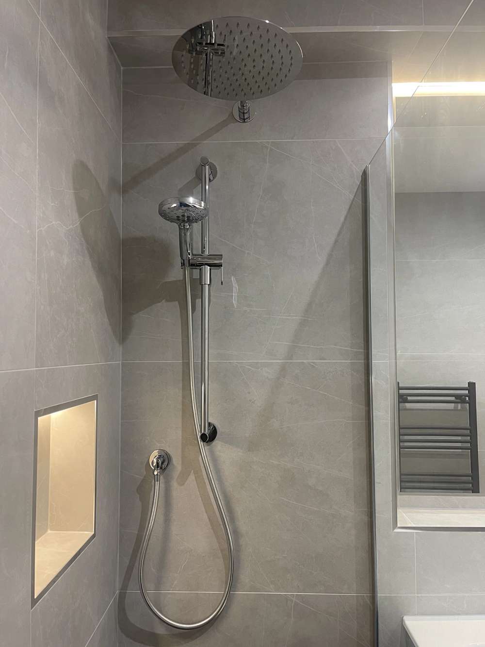 Quantum Concealed - Dual - Riser - Chrome
