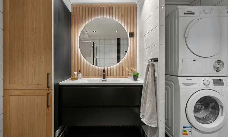 Bathroom Image