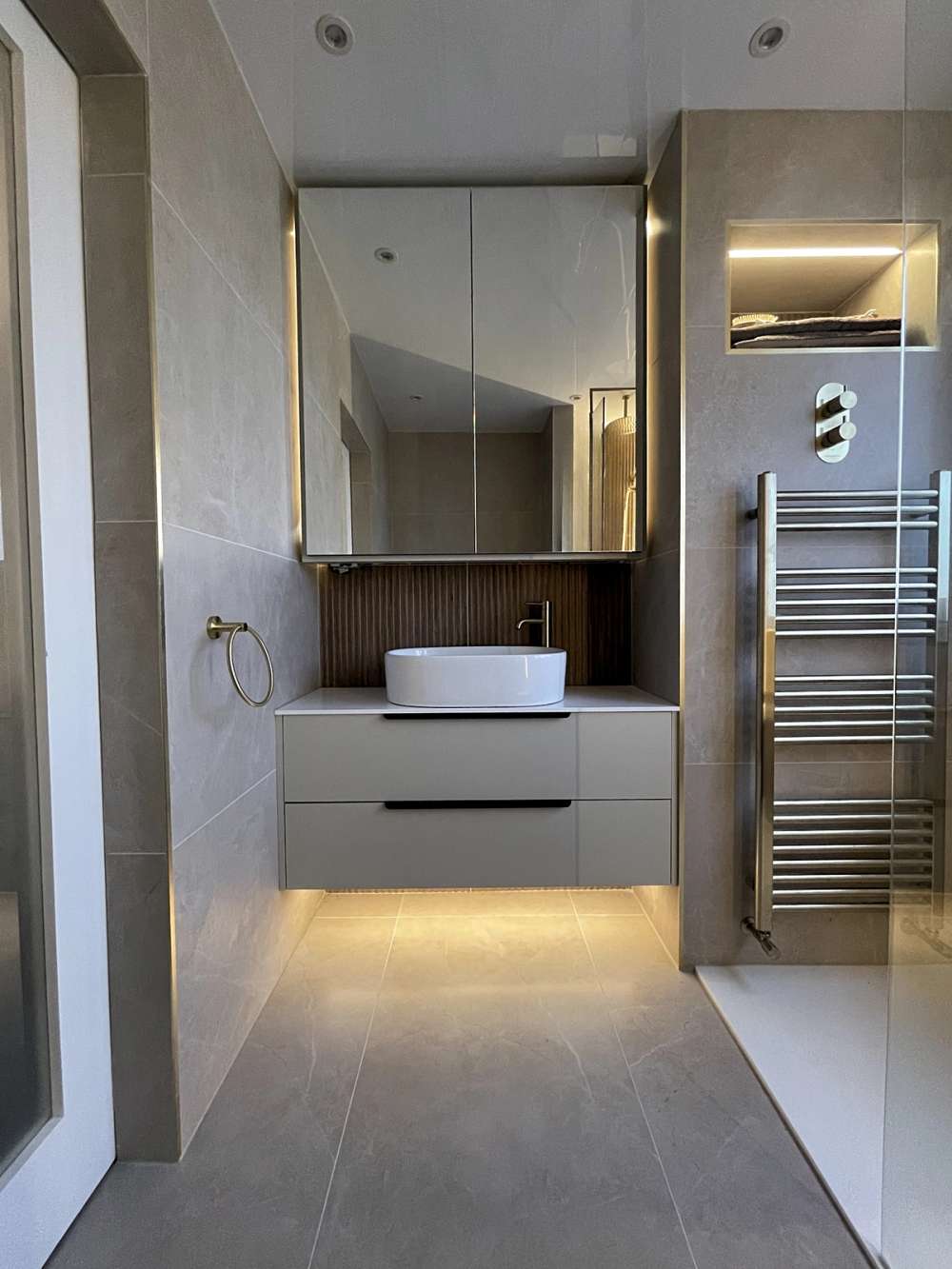 Bespoke Vanity Unit with Egans Carrara Worktop 1100 x 400