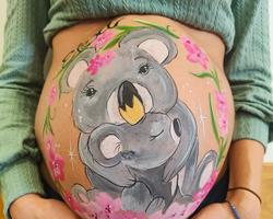 Bellypainting koalas
