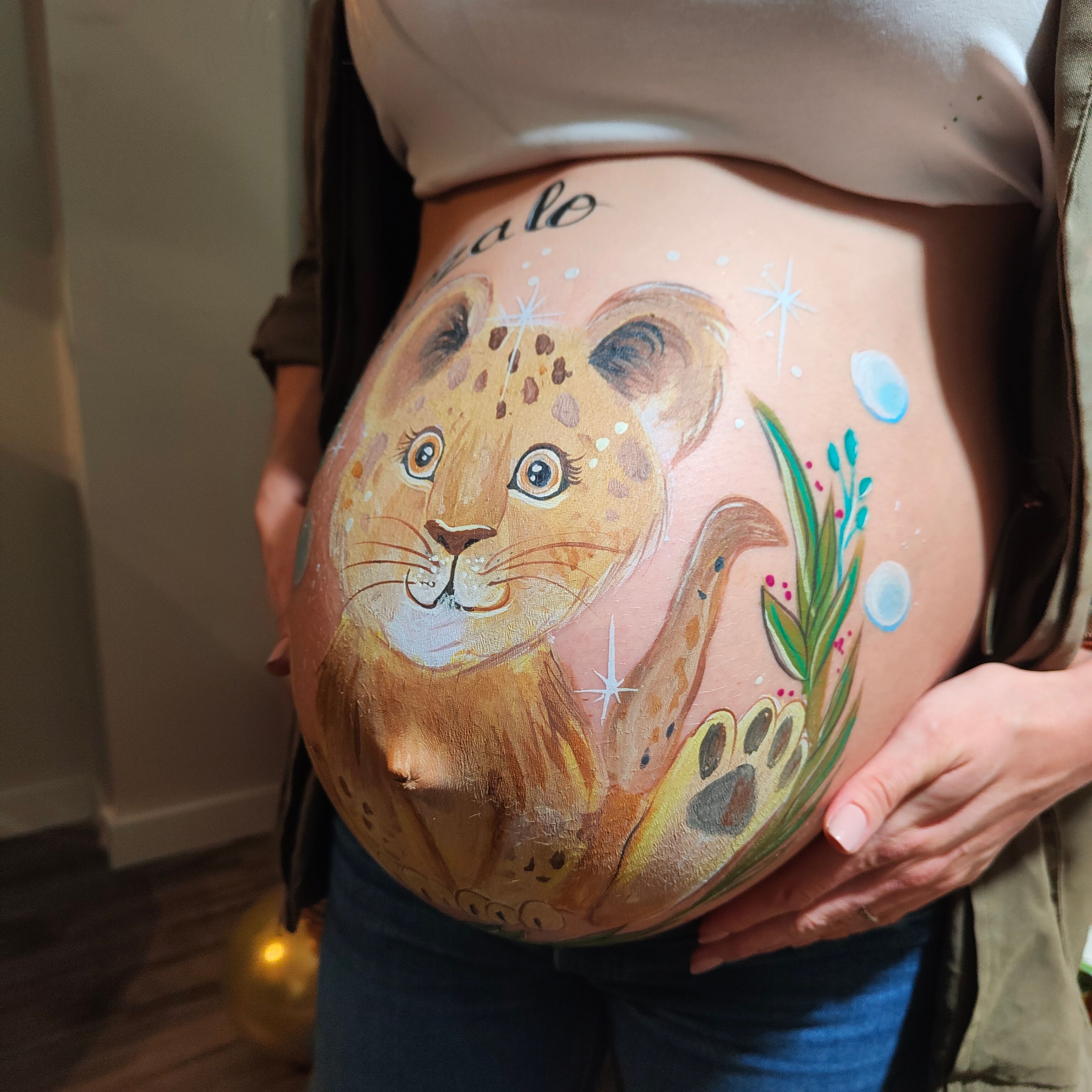 Diseño de bellypainting leon