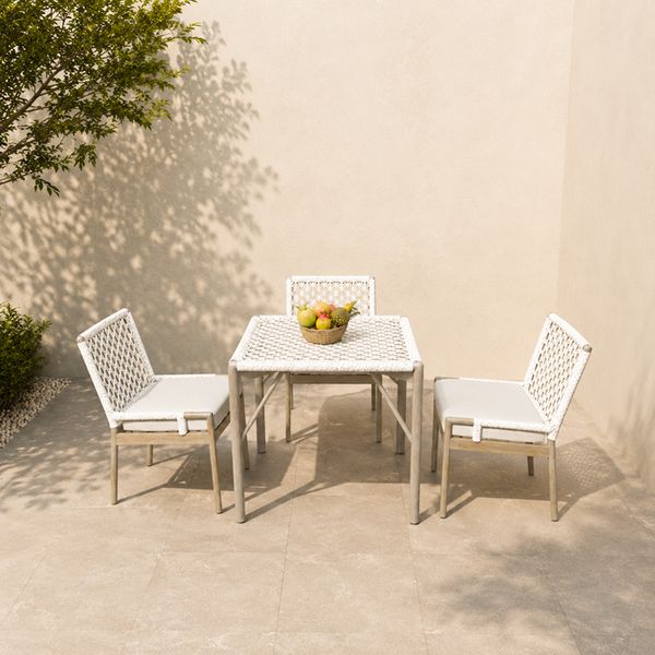 SQUARE DINING TABLE 02