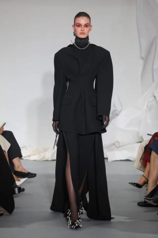 LOOK 14.JPG