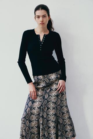 gallery_model_h3cGvx64W2d7.jpg