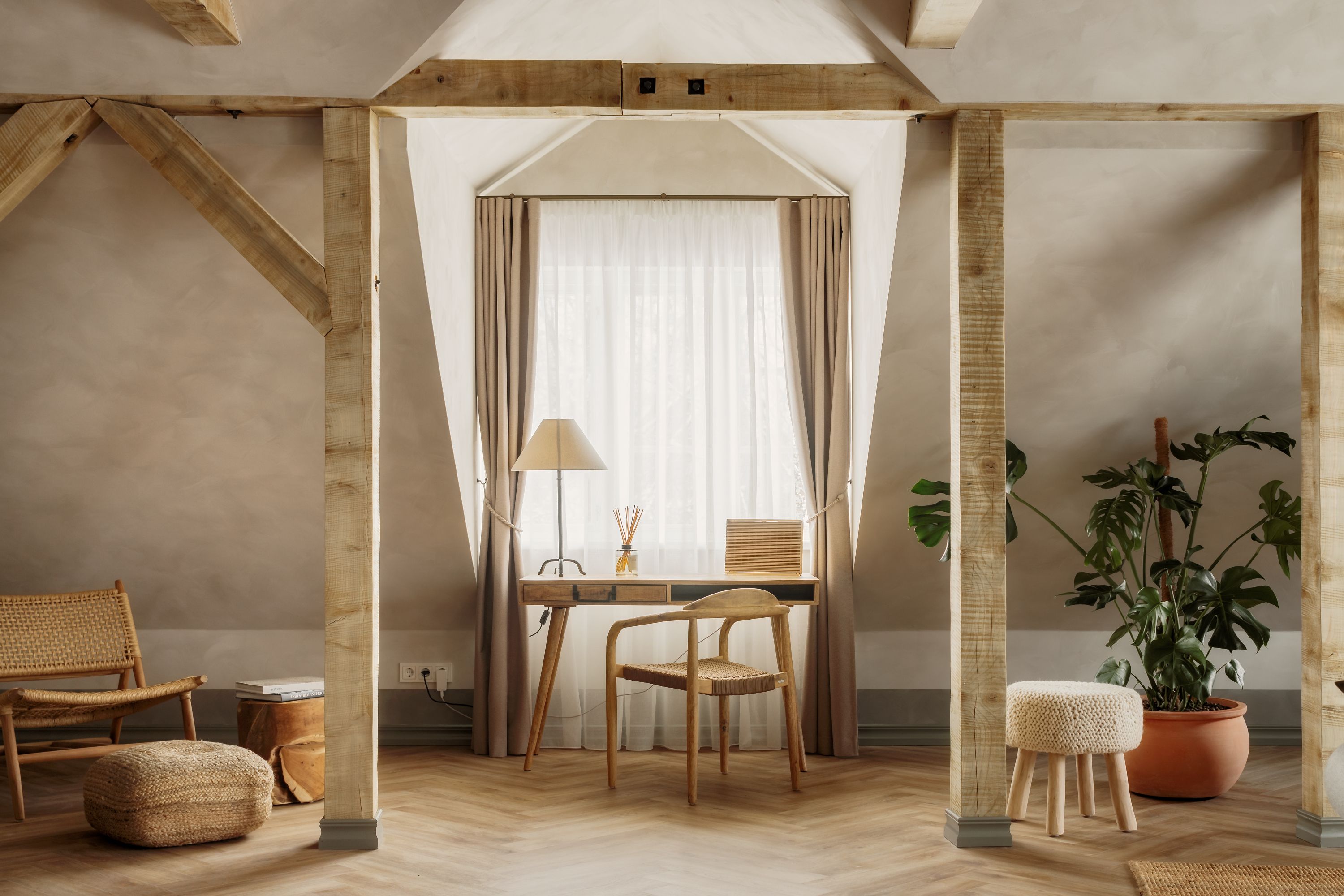 Spīdalas nams, Sestais - Image 4