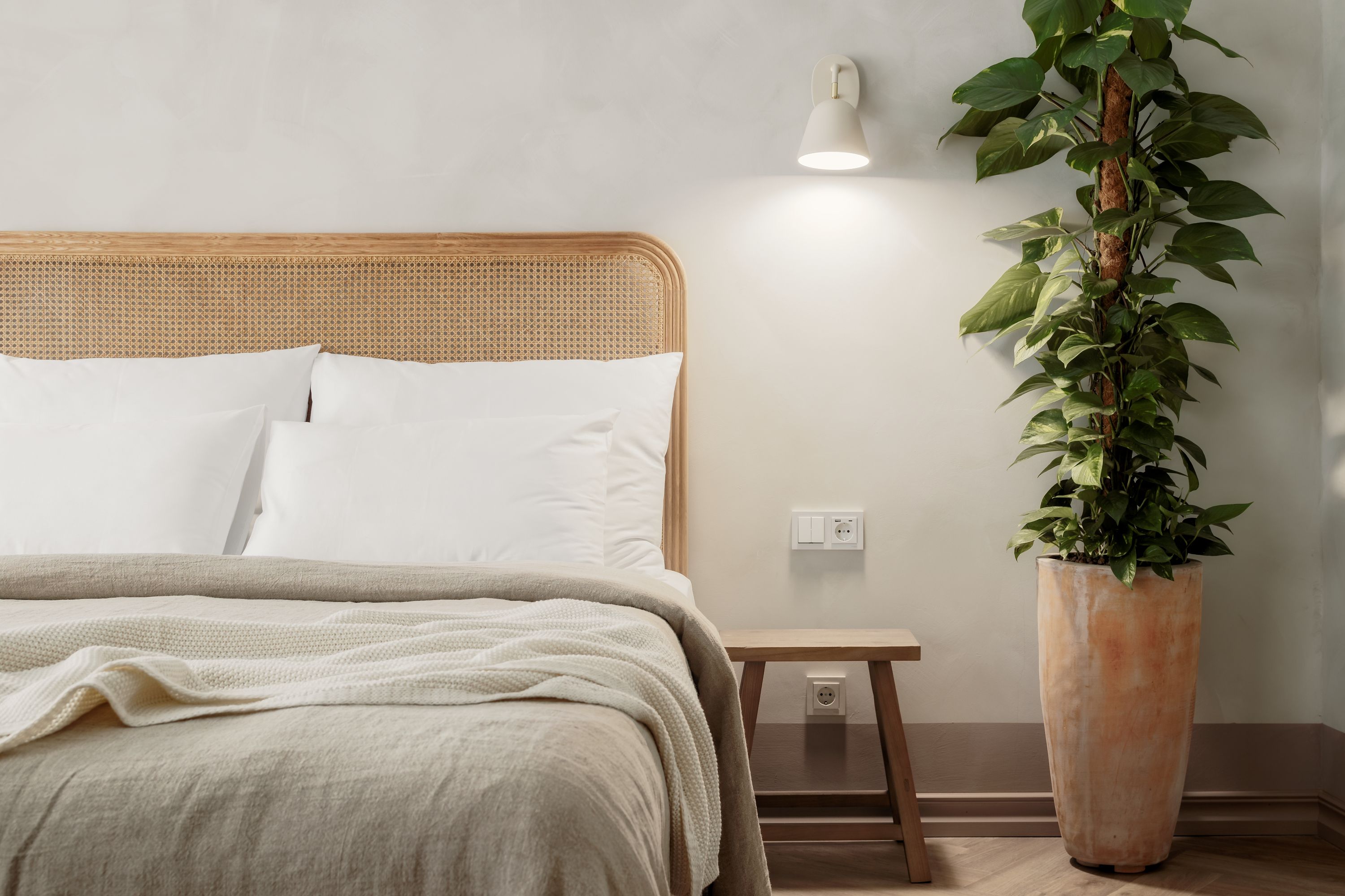 Spīdalas nams, Otrais - Image 3