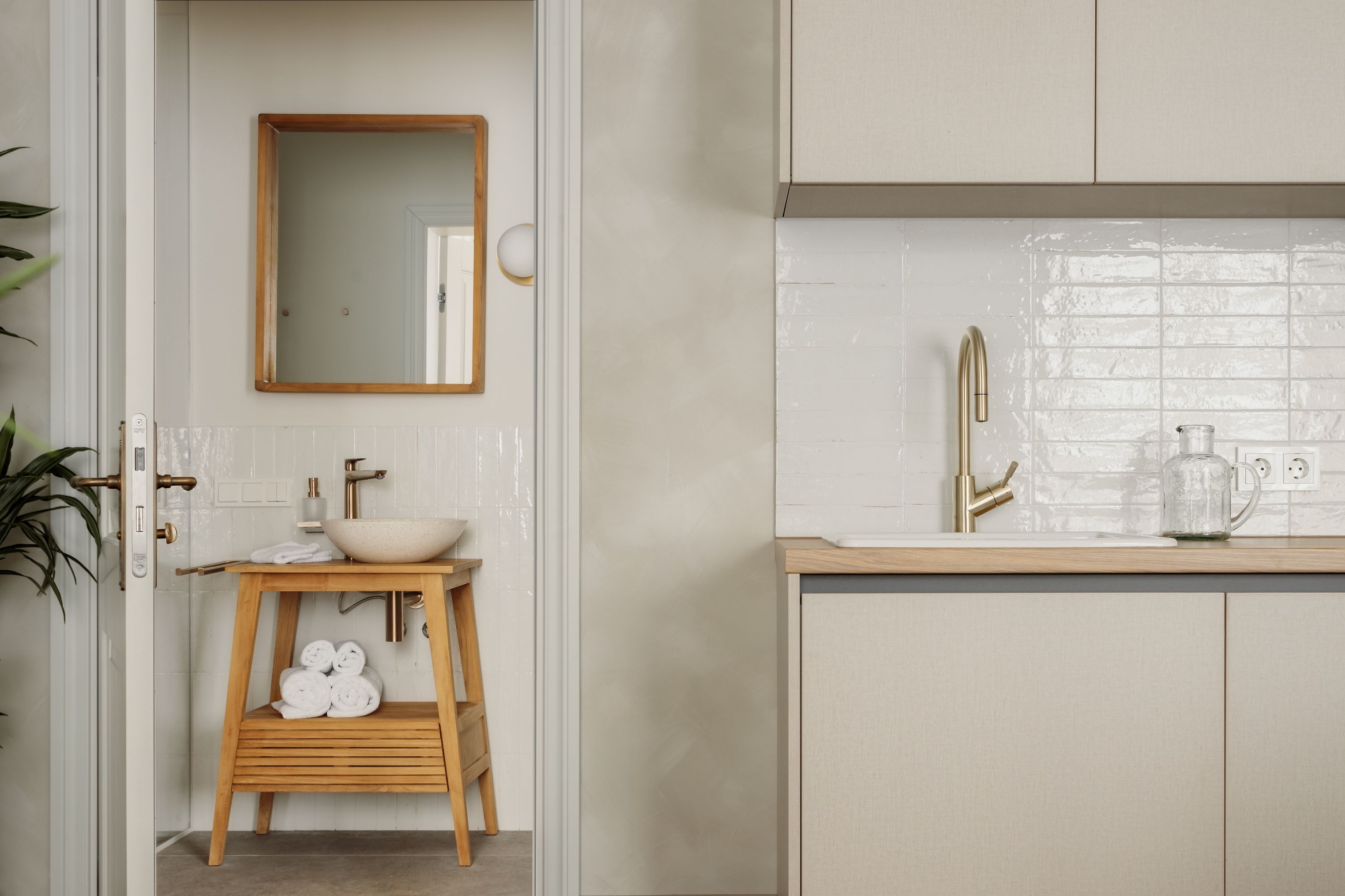 Spīdalas nams, Pirmais - Image 8