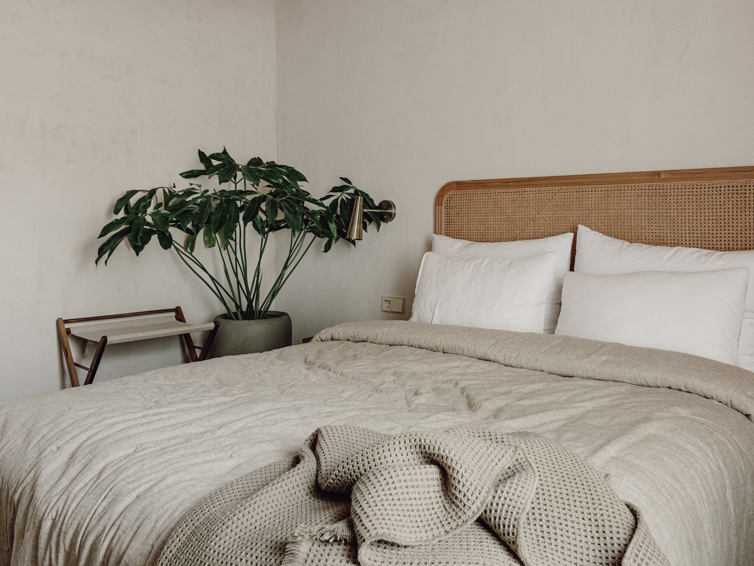 Mācītāja māja, Trešais - Image 19