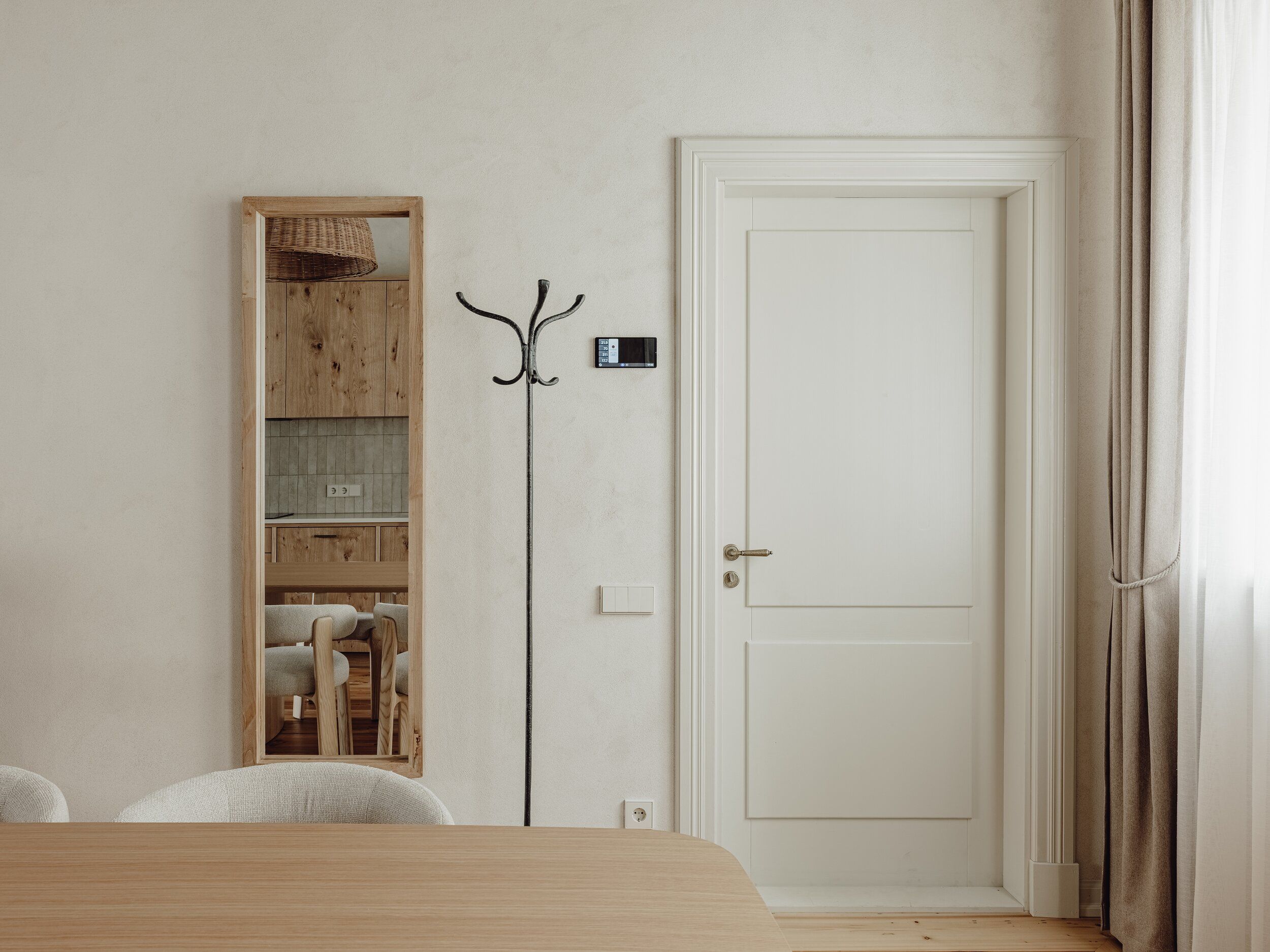 Mācītāja māja, Sestais - Image 34