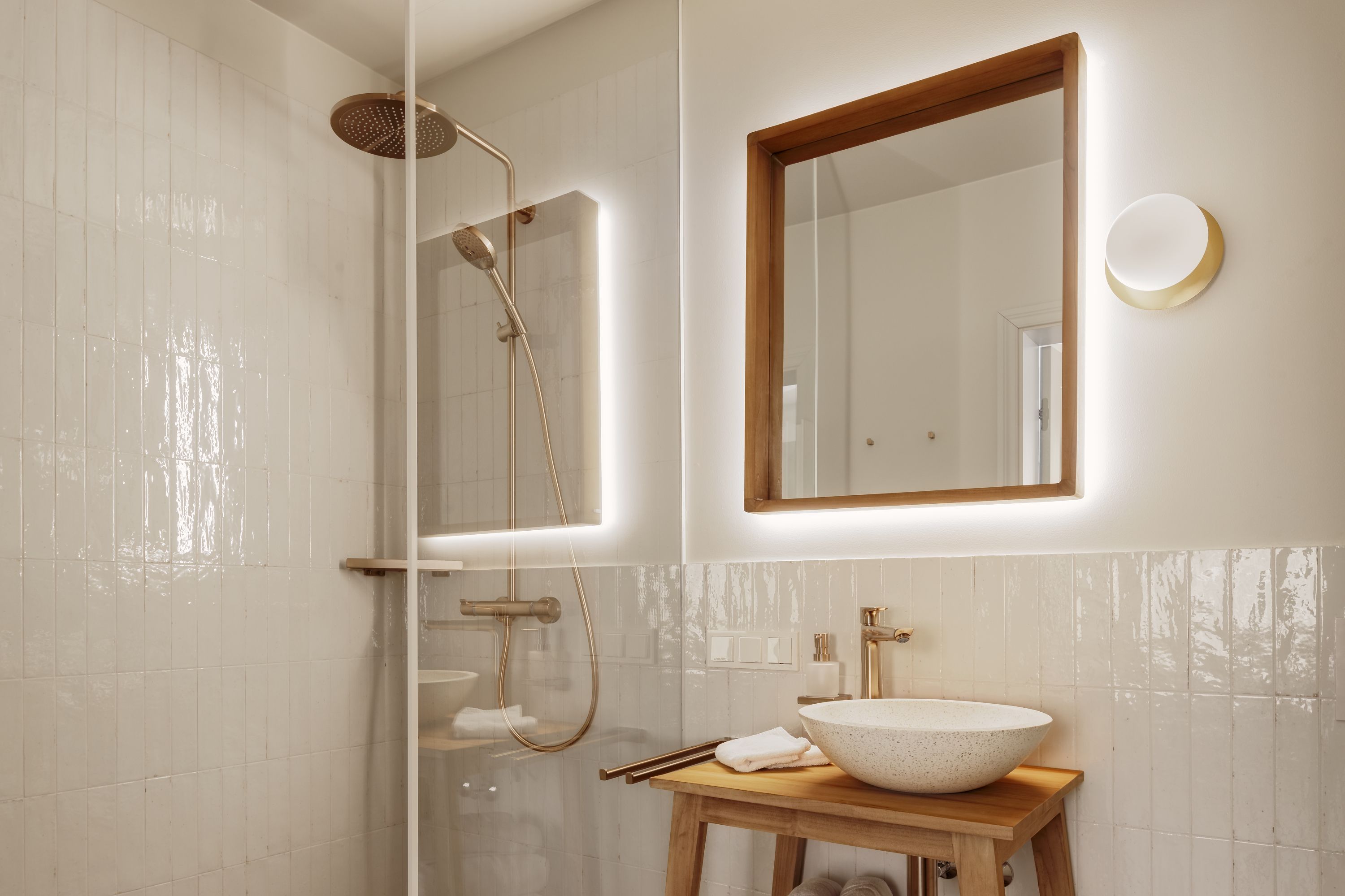 Spīdalas nams, Pirmais - Image 9