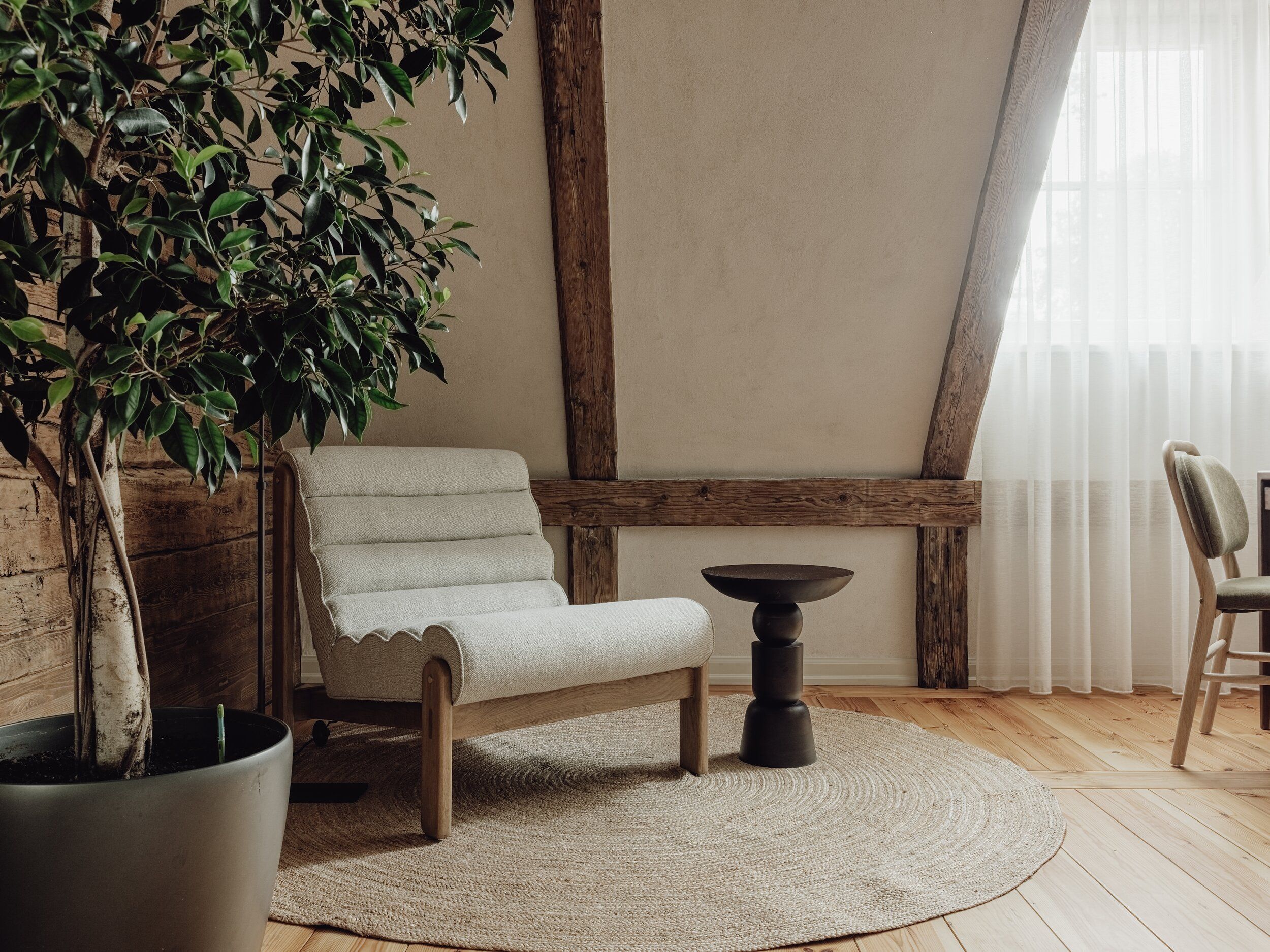 Mācītāja māja, Sestais - Image 3