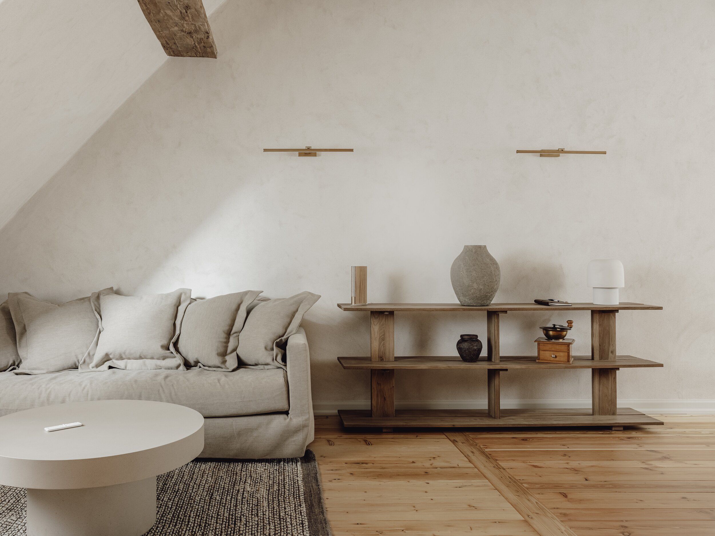 Mācītāja māja, Sestais - Image 32