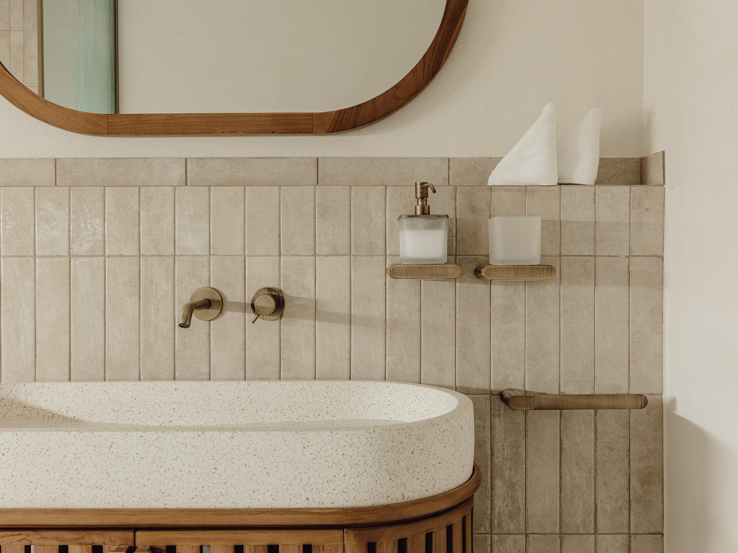 Mācītāja māja, Sestais - Image 27