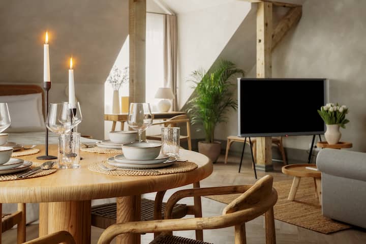 Spīdalas nams, Piektais - Image 3