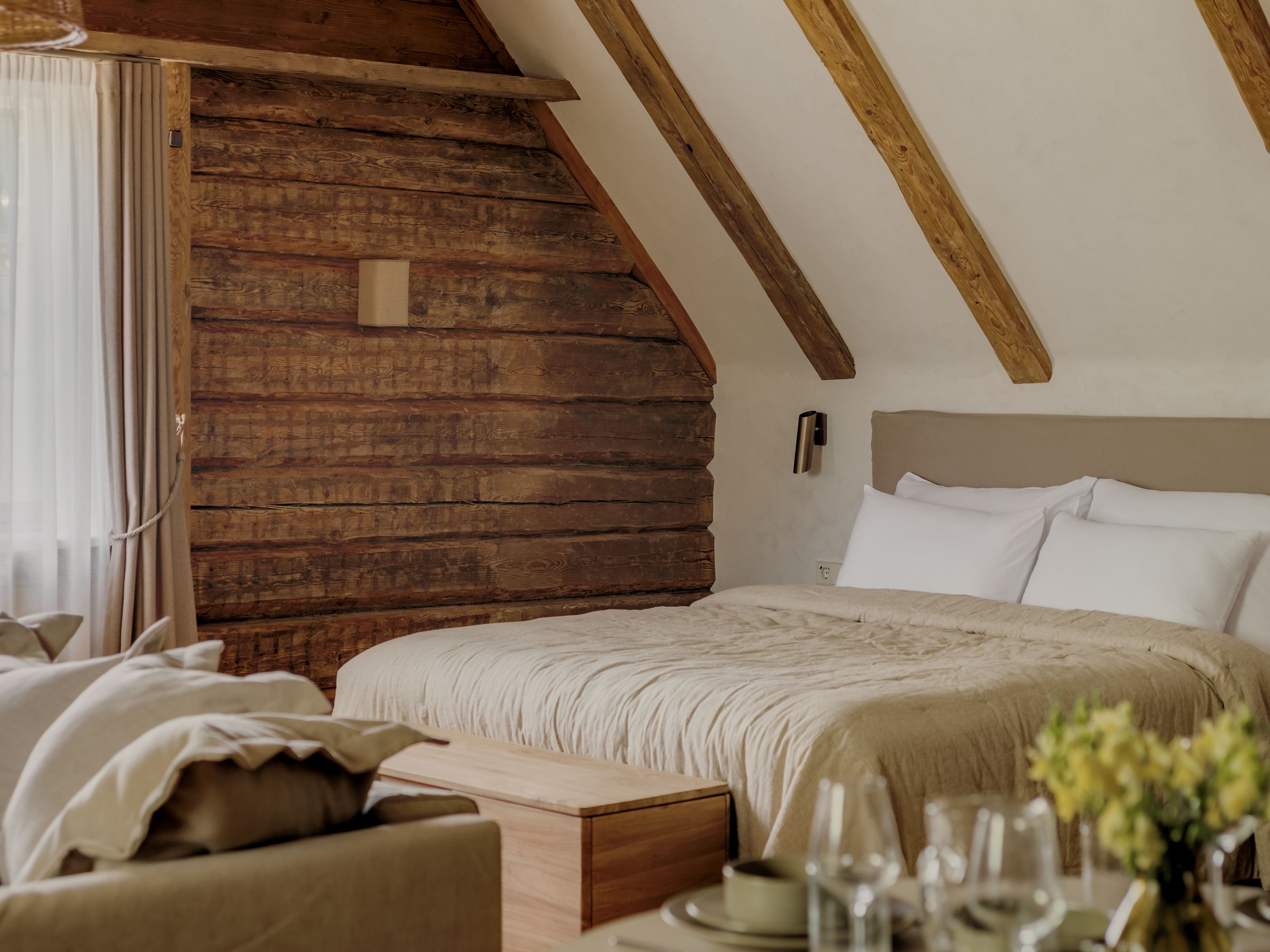 Pastor's House, Seventh - Image 4