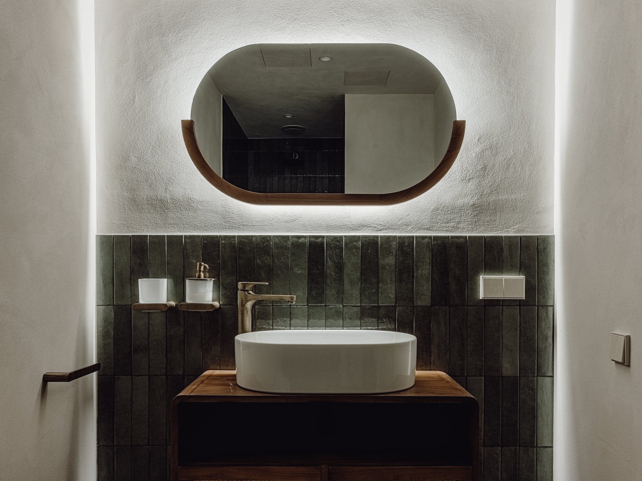 Mācītāja māja, Trešais - Image 21