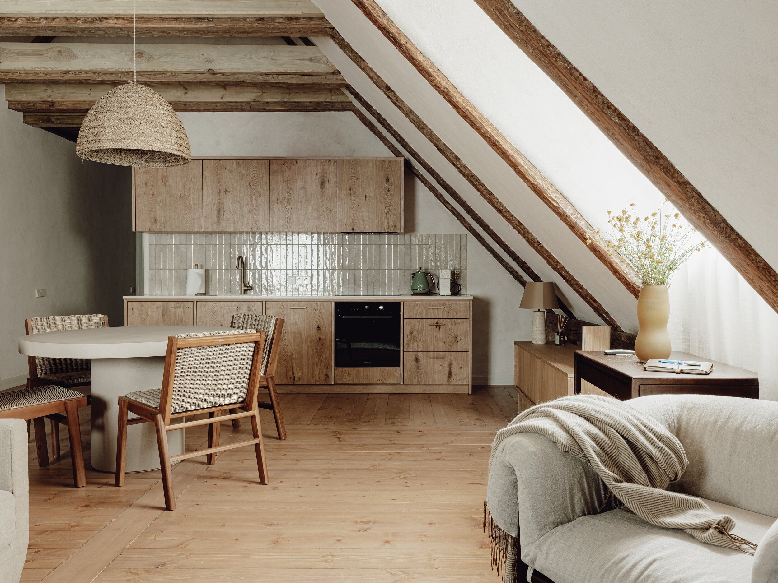 Mācītāja māja, Septītais - Image 9