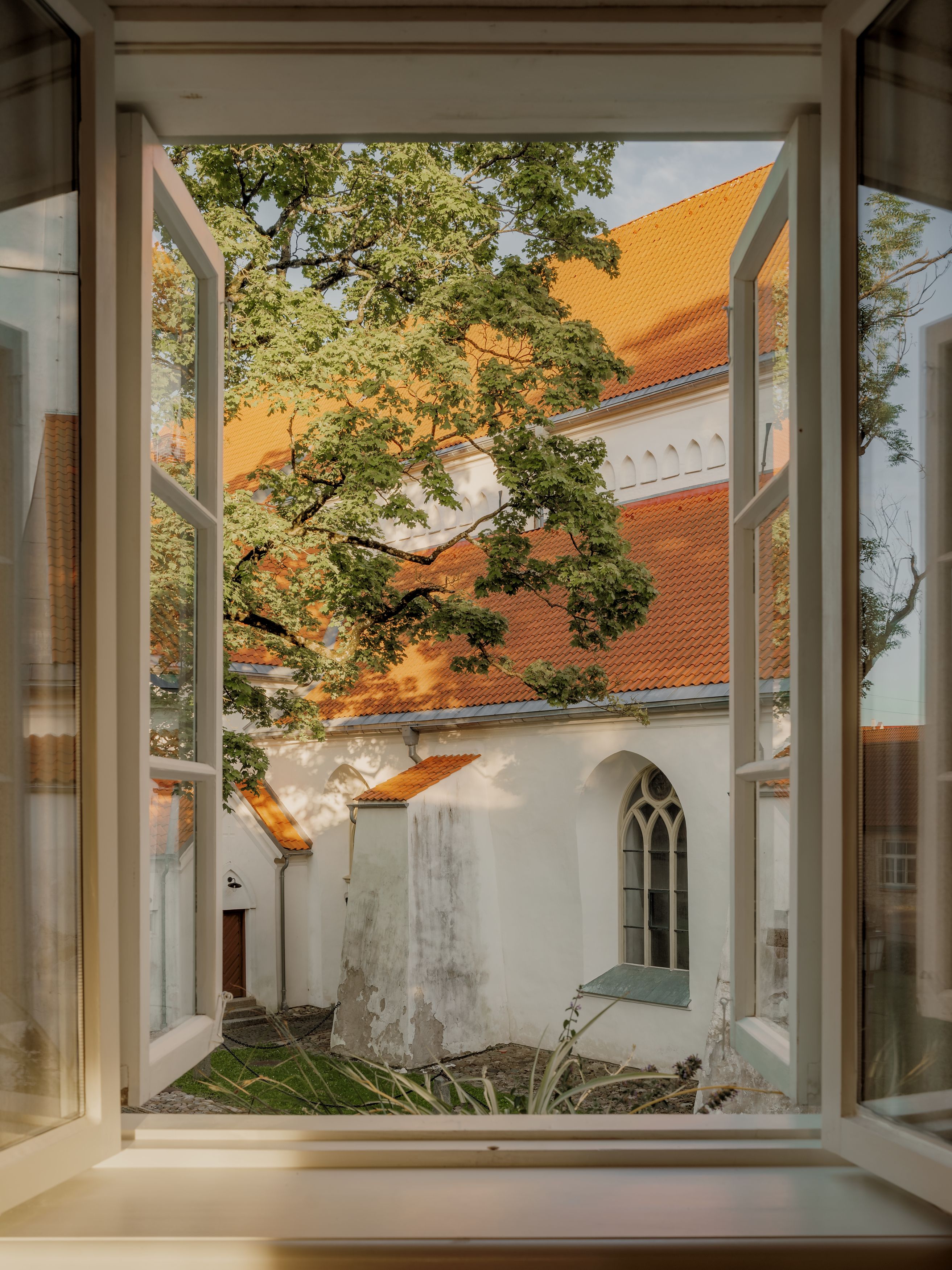 Pastor's House, Sixth - Image 12