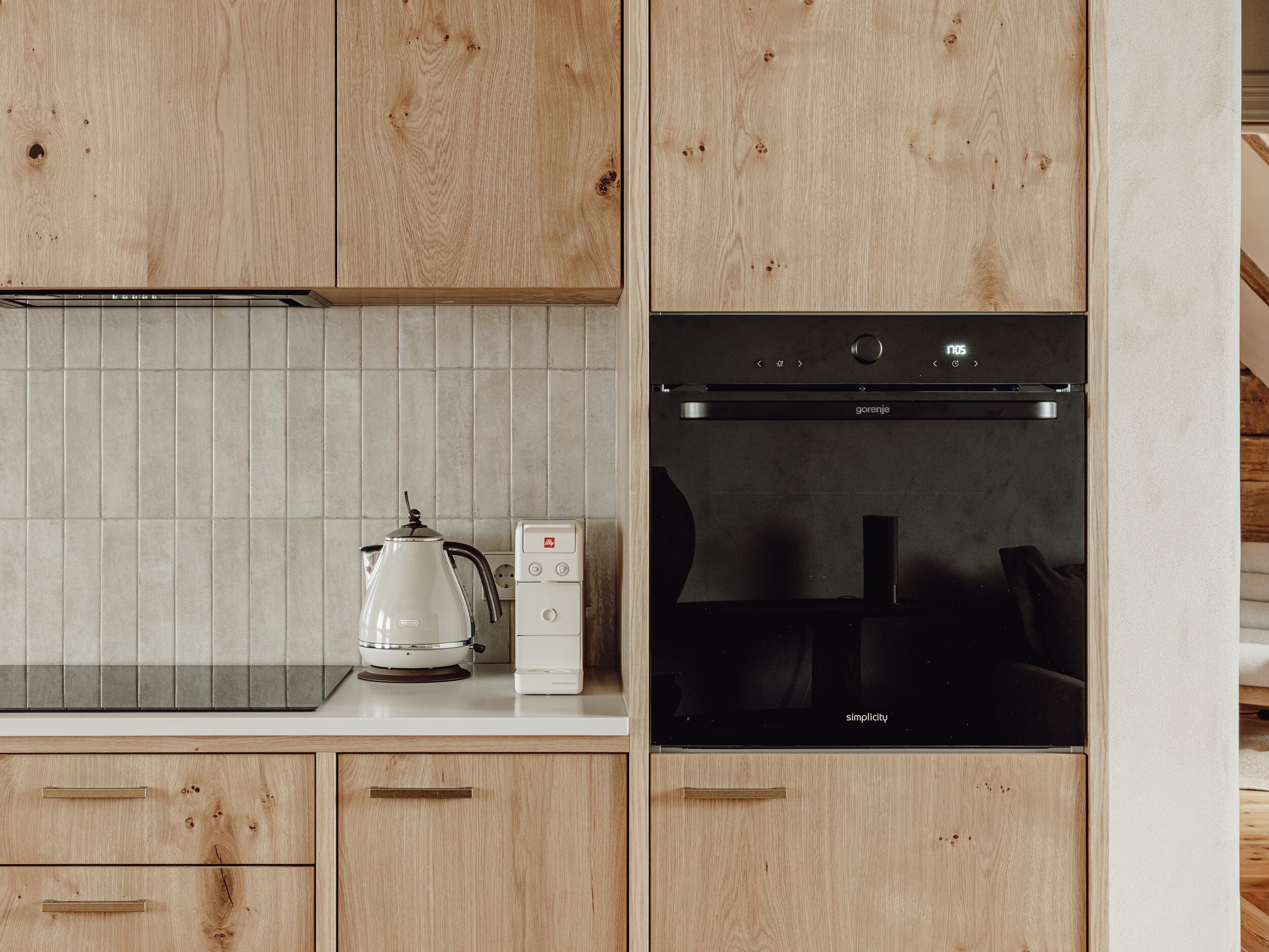 Mācītāja māja, Sestais - Image 10