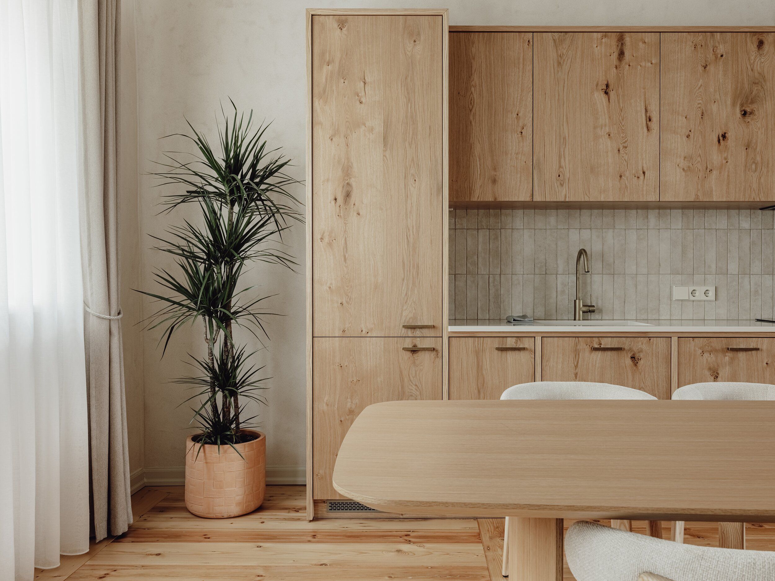 Mācītāja māja, Sestais - Image 16