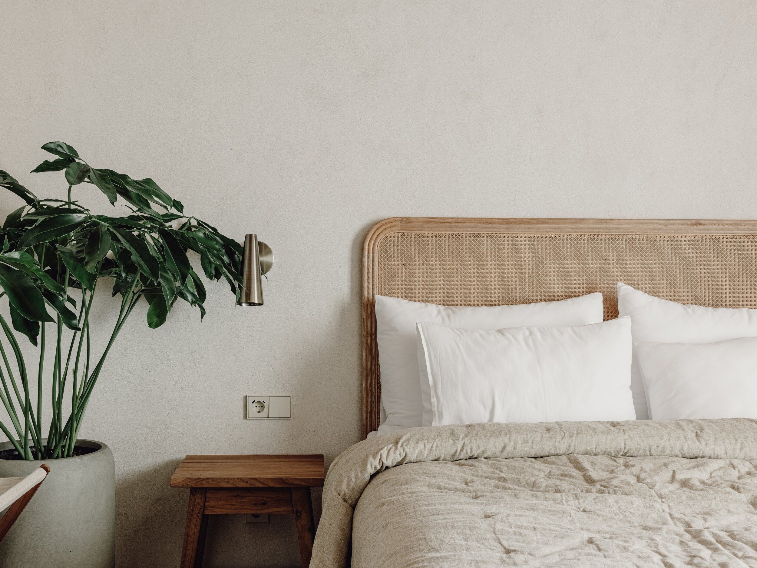 Mācītāja māja, Trešais - Image 3