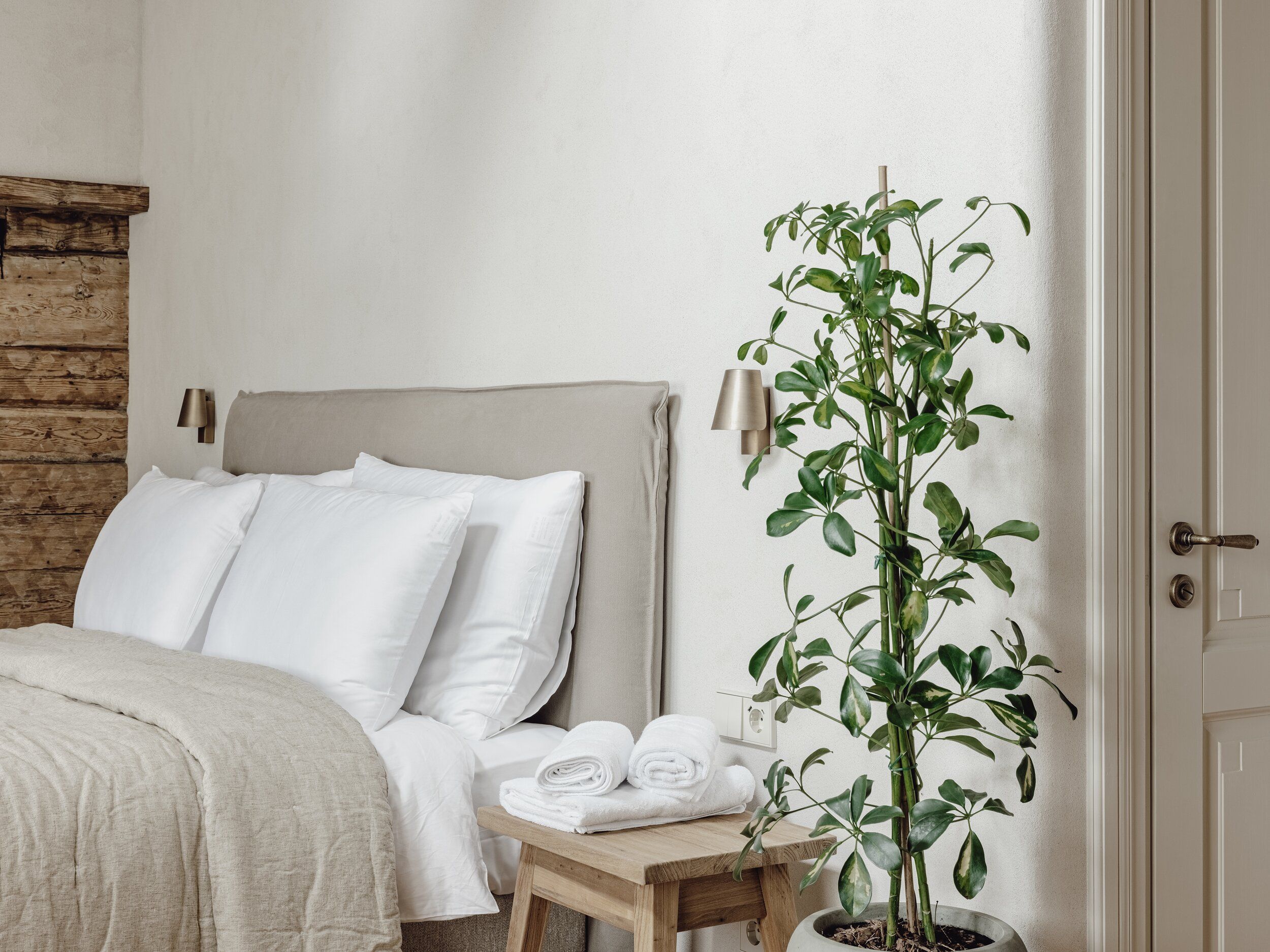 Mācītāja māja, Astotais - Image 15