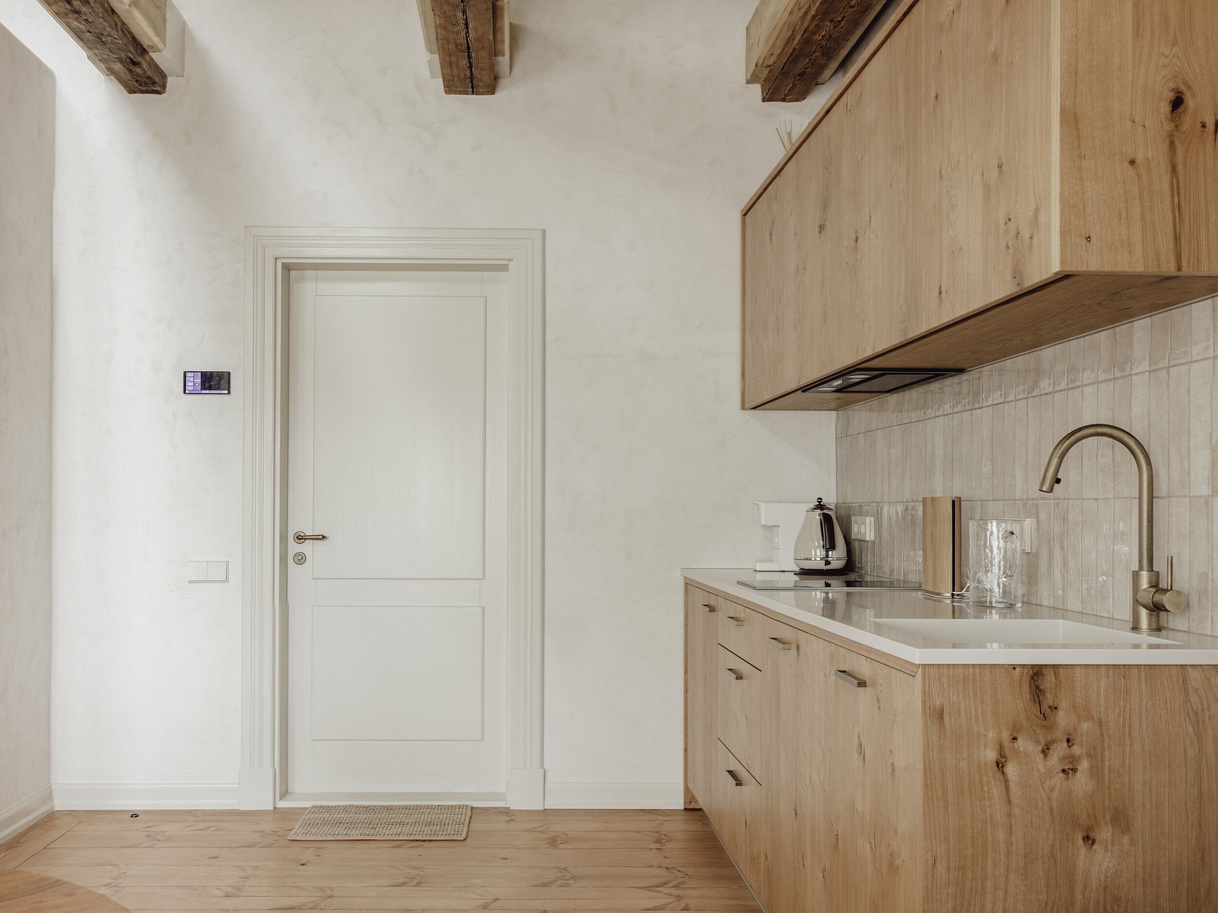 Mācītāja māja, Astotais - Image 16