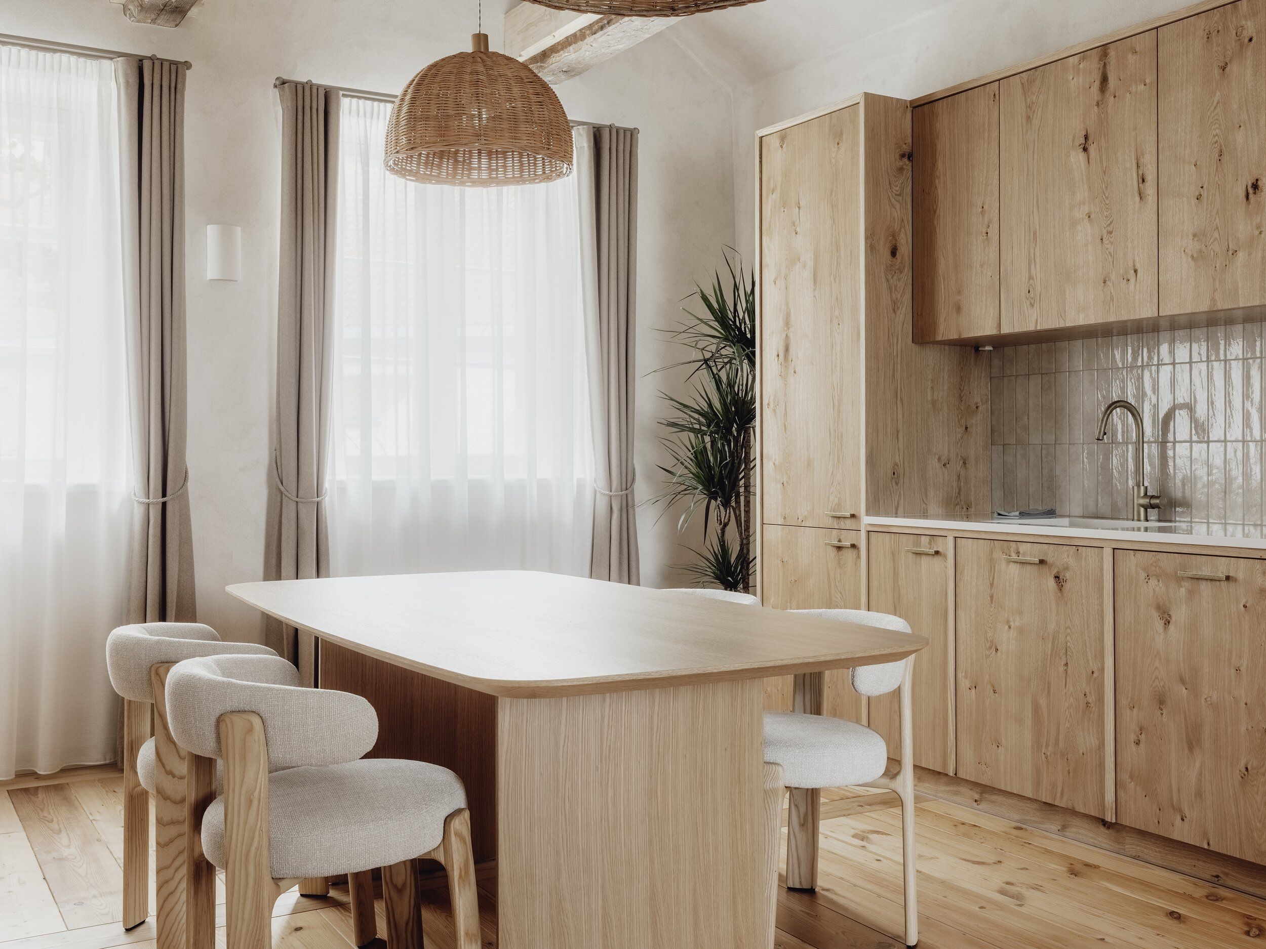 Mācītāja māja, Sestais - Image 17