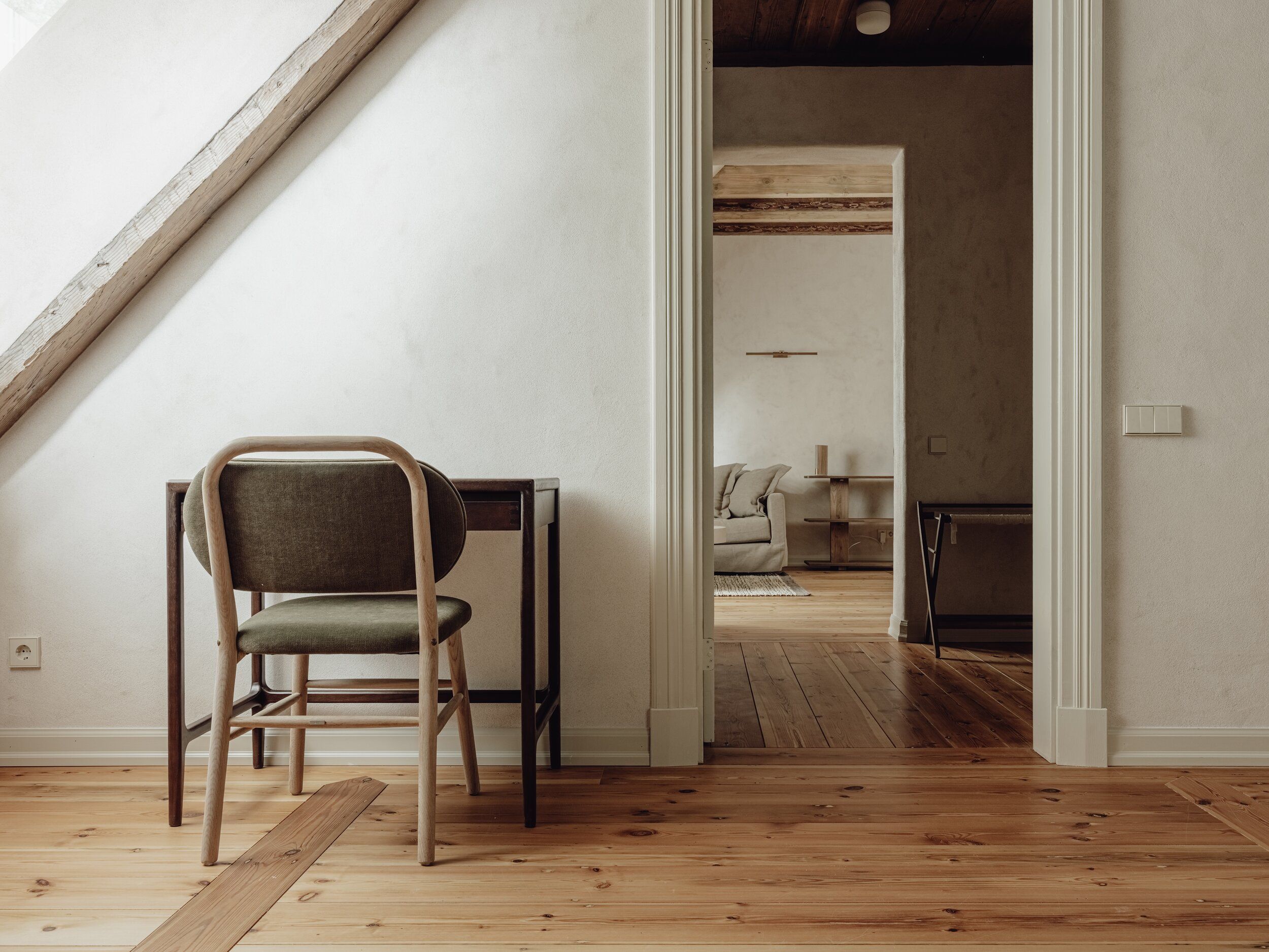 Mācītāja māja, Sestais - Image 15