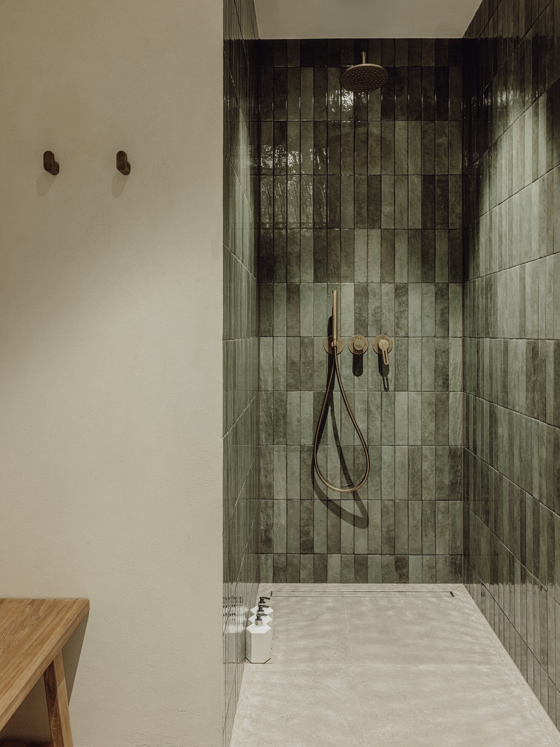 Mācītāja māja, Trešais - Image 5