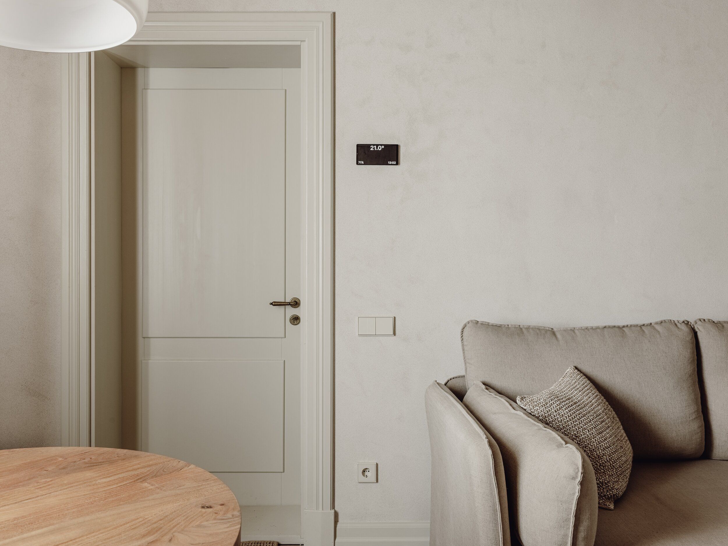 Mācītāja māja, Trešais - Image 6