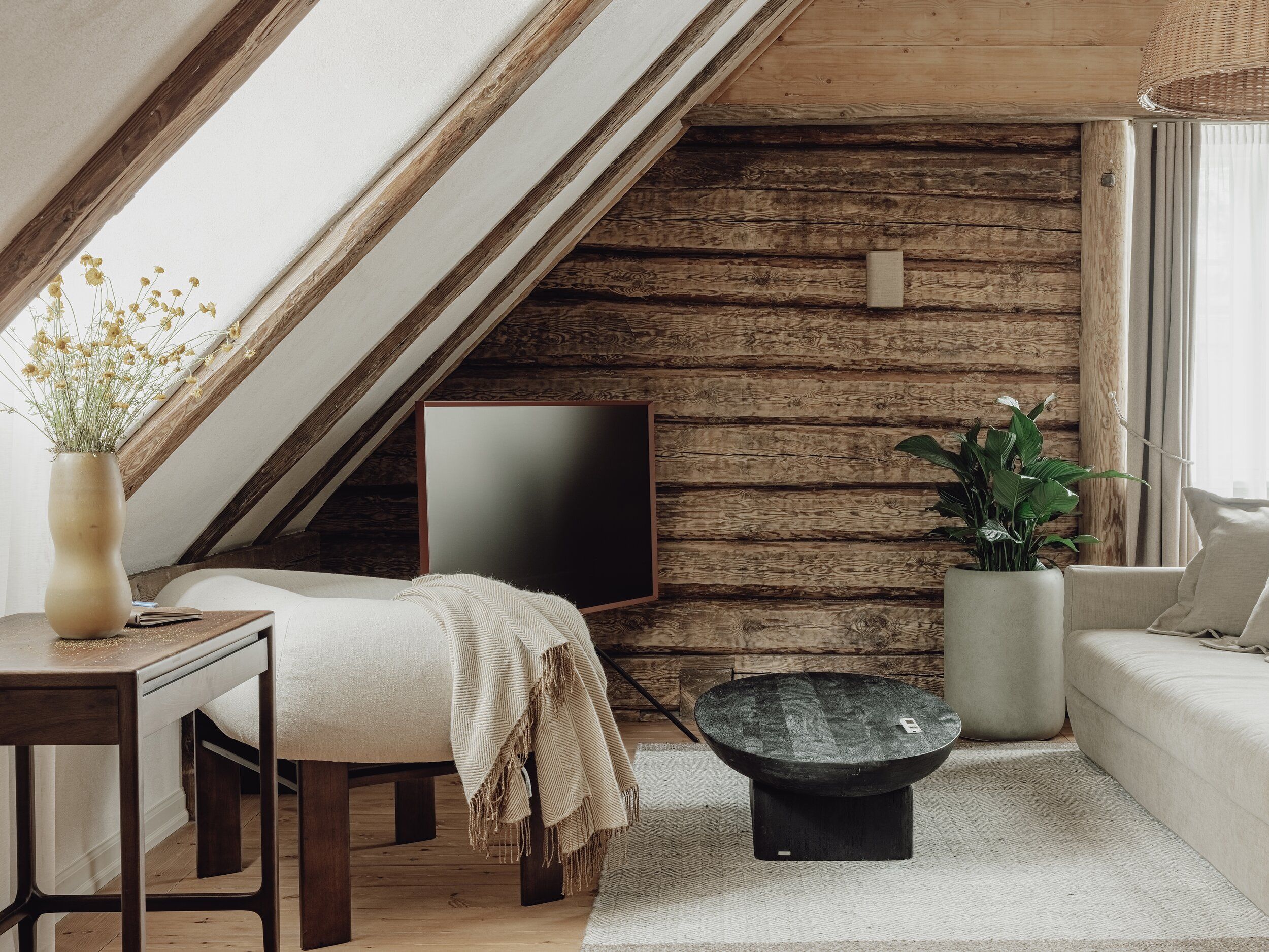 Mācītāja māja, Septītais - Image 2