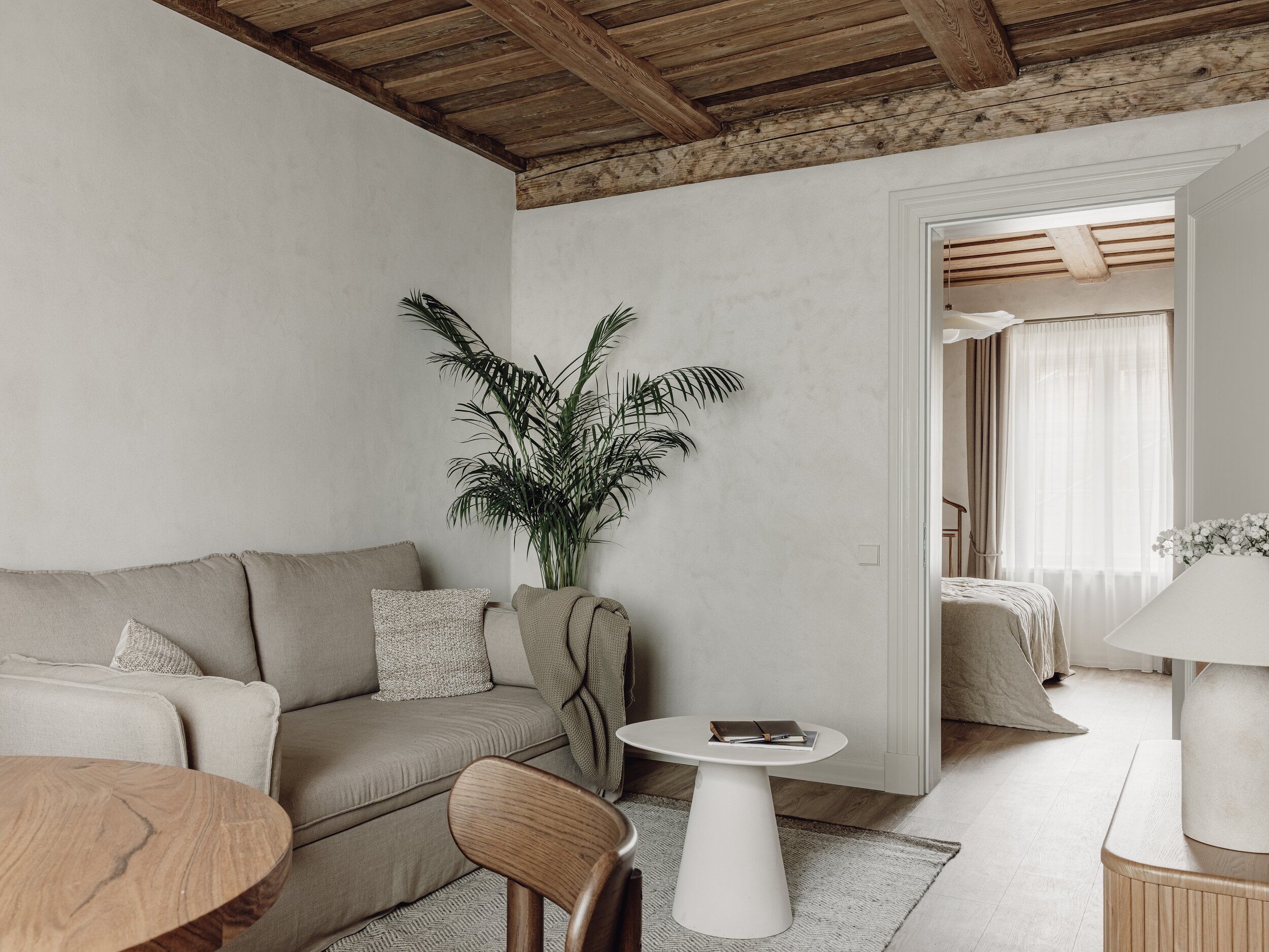 Mācītāja māja, Trešais - Image 11