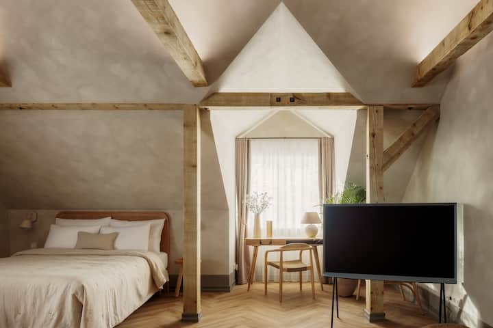 Spīdalas nams, Piektais - Image 5