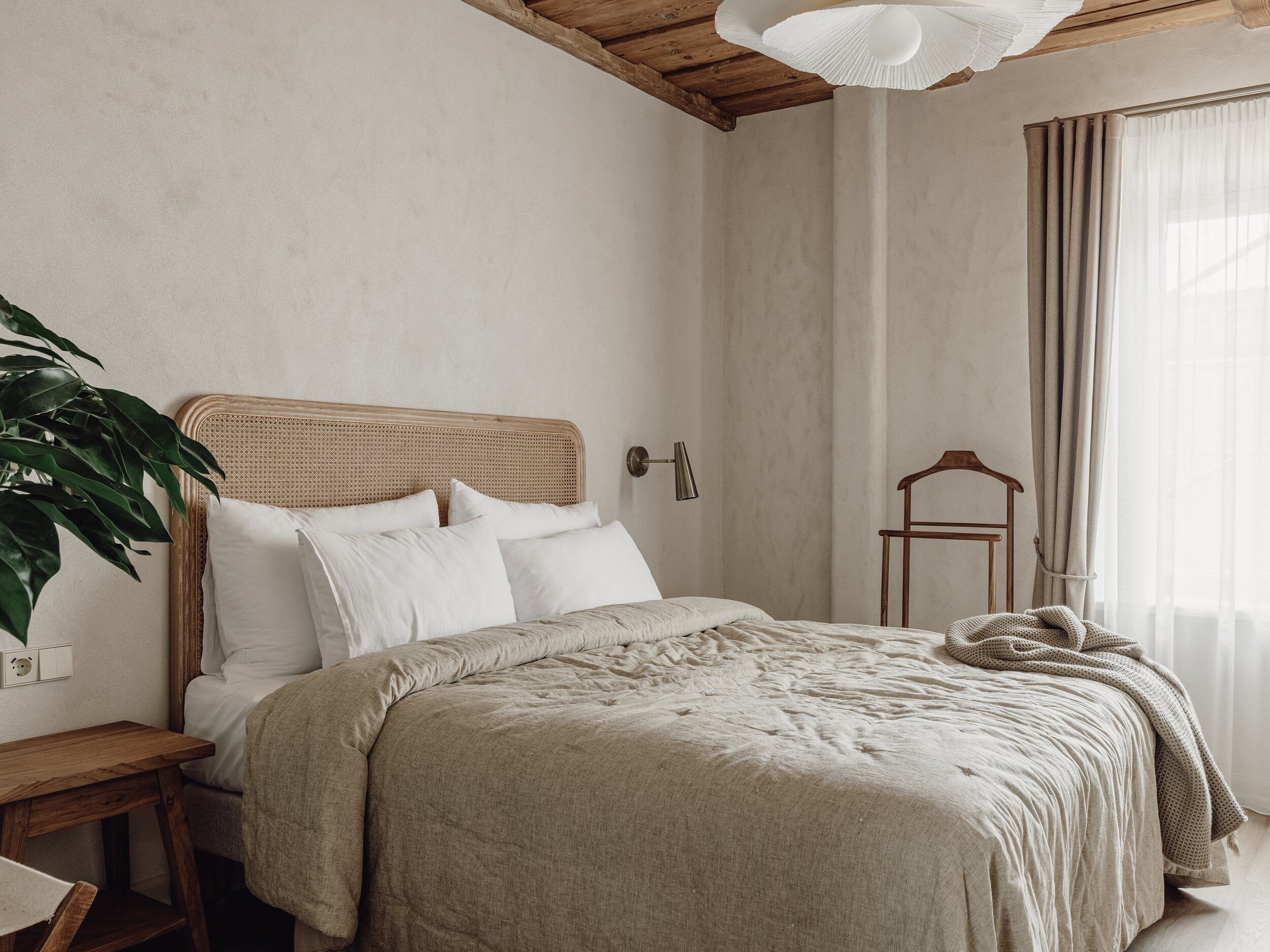 Mācītāja māja, Trešais - Image 17