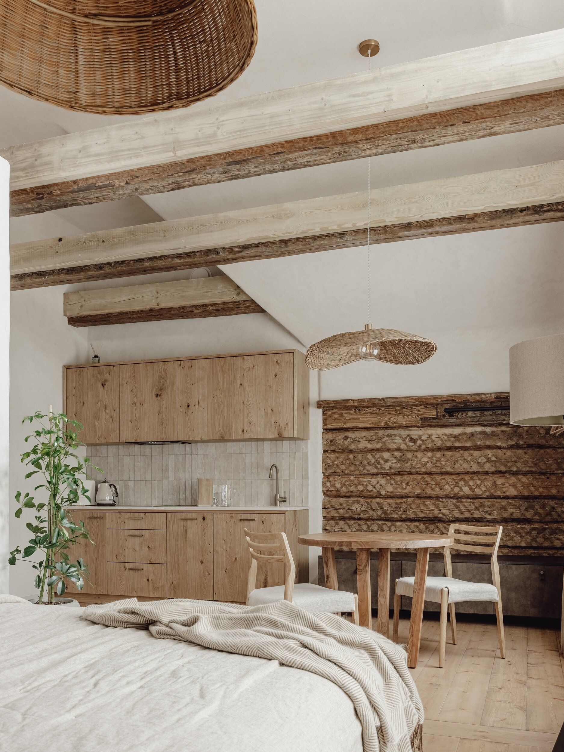 Mācītāja māja, Astotais - Image 9