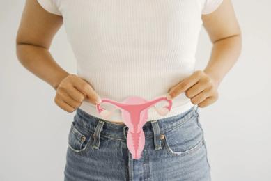 Polyzystisches Ovarialsyndrom (PCOS): Ursachen, Symptome, und ganzheitliche Therapie