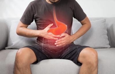 Reflux: Ursachen, Symptome und ganzheitliche Therapieansätze