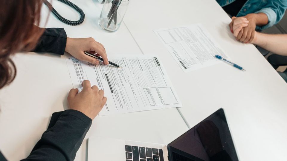 Australian Standard Construction Contracts: The 6 Forms Subcontractors Get Handed