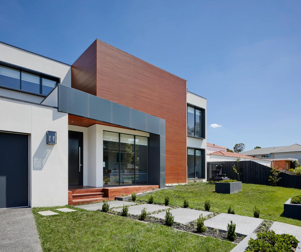 Minimalist architecture detail symbolising how discrete delay line items should be structured clearly