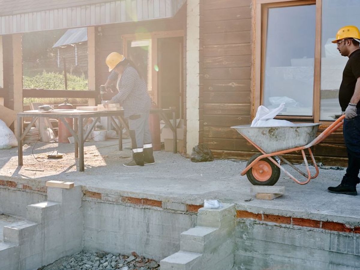 AS 4906 Minor Works Contract: What to Check Before You Sign