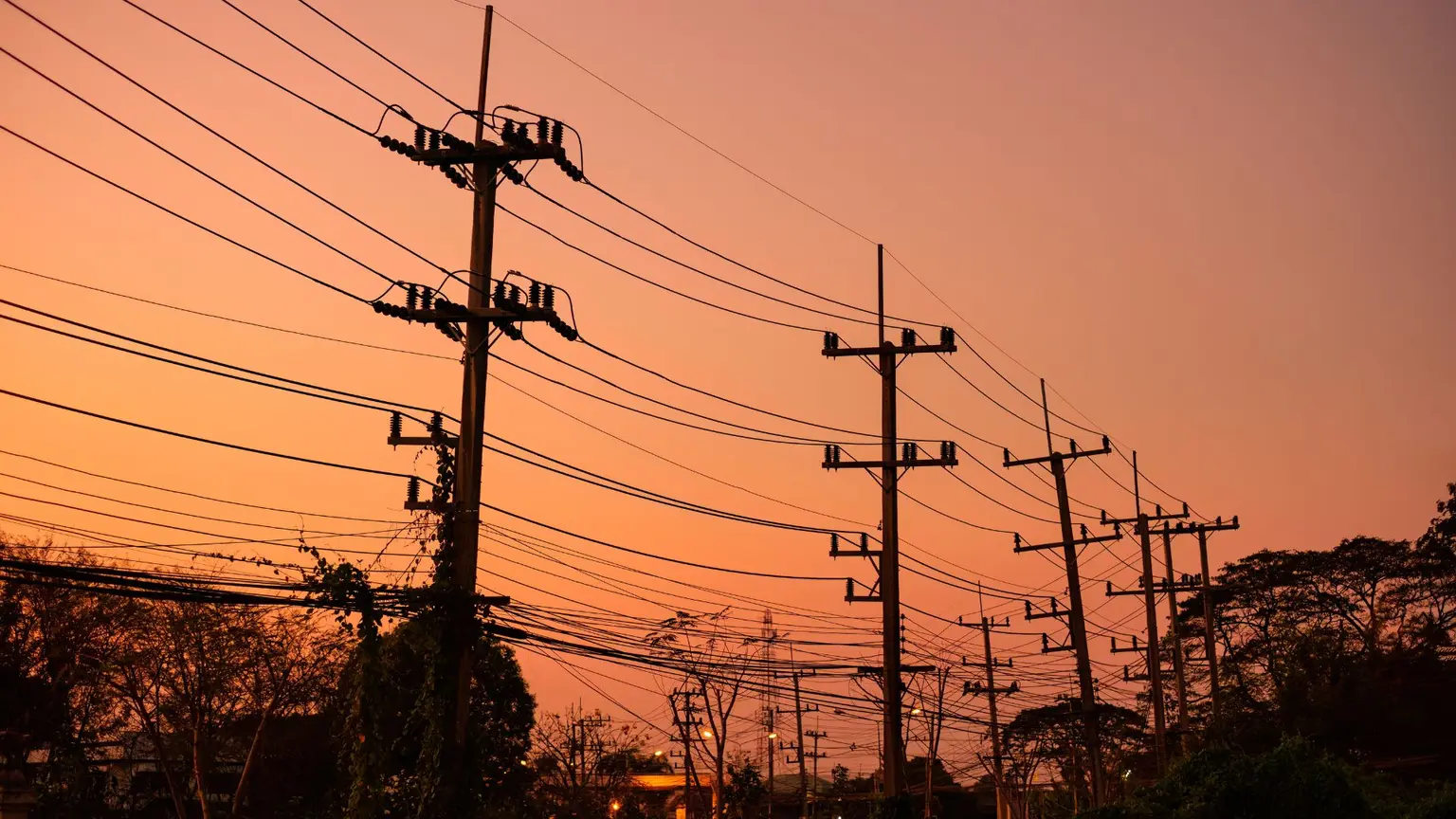 The utility sector is changing quickly as climate change and energy security reshape how water, power and gas arrive. Companies across the United Kingdom now trade in old methods for smarter choices that better serve communities.