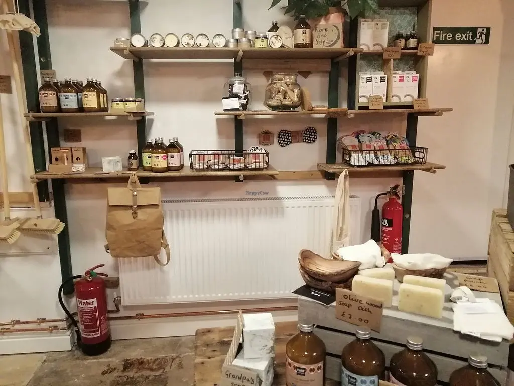 Zero waste shop for the community