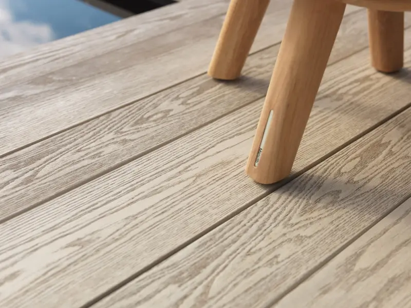 Live. Life. Outside.