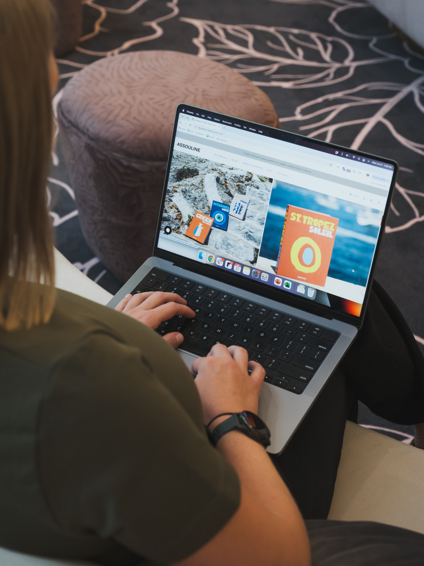 woman shopping online with multi ship for shopify